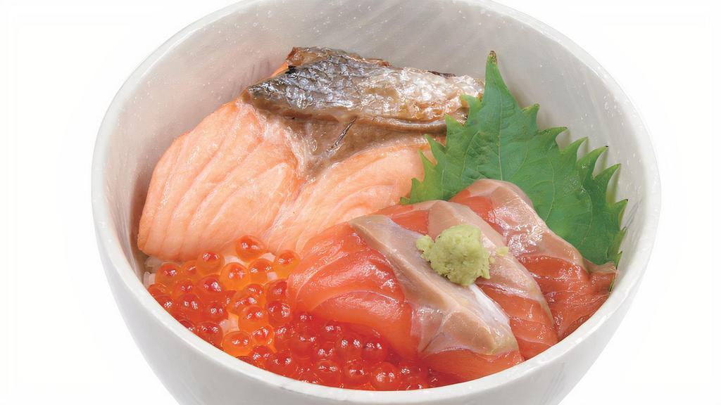 Shake Ikura Don · Salmon sashimi, grilled filet and salmon roe over rice.