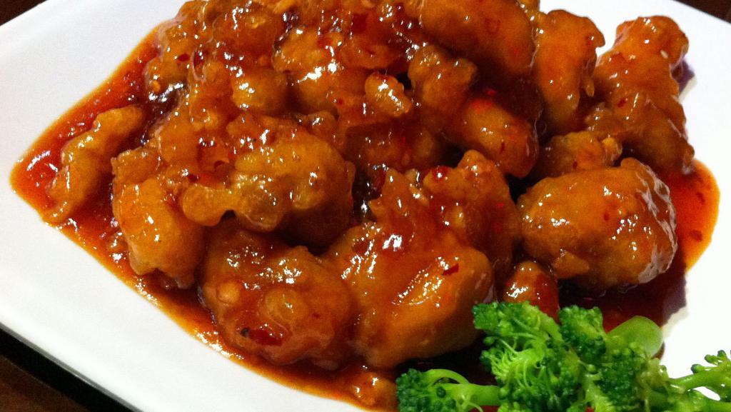 General Tso'S Chicken · Hot and spicy. Chunk of deep fried chicken sautéed with broccoli in chef's sauce. With rice.