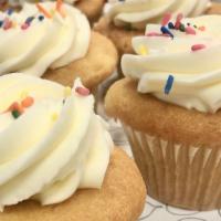 4 Pk Cupcakes -  Vanilla, Chocolate & Rasp Red Velvet · Get 4 pack cupcake of our three flavors...vanilla, chocolate and raspberry red velvet.