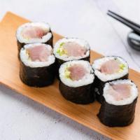 R9 Yellowtail Scallion Roll · Sushi roll with yellowtail and scallion.