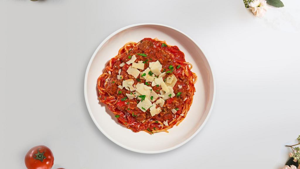 Bolognese Pasta · Ground beef cooked in spicy marinara sauce and served with spaghetti. Served with bread.