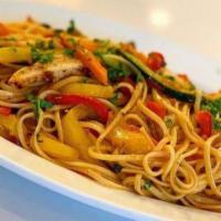 Μακαρονάδα Μεσογείου / Mediterranean Pasta · Mixed vegetables with a garlic butter sauce over spaghetti.