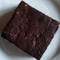 Chocolate Macadamia Nut Brownie · contains gluten, dairy and nuts