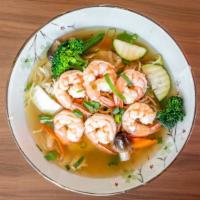 Seafood Vegetable Mein · 