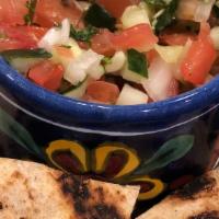 Israeli Salad With Pita Chips (1) · 
