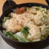 Nabeyaki Udon · vege, chicken, egg, shrimp tempura, crabstick in Soup