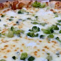White With Broccoli Pizza · 