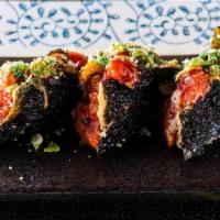 Crunchy Crunchy Crunchy (4Pcs) · Spicy tuna layered with crispy wasabi seaweed crakers with eel sauce & wasabi mayo
