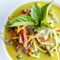 Green Curry Lunch - Gluten Free - Spicy · Eggplant, bamboo shoots, string beans, red bell pepper, Thai basil and the protein of your c...