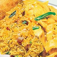 Curry Chicken Combination · Spicy. Served with choice of rice and side.