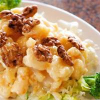 Mayonnaise Shrimp With Walnut · Served with rice.