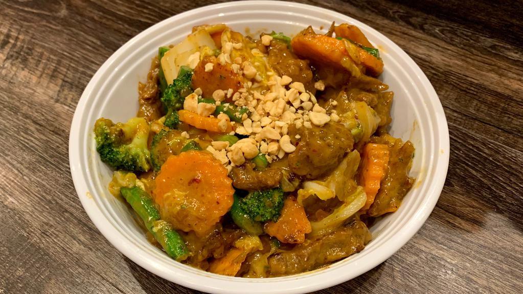 Rama (Pra-Ram) (Gf) · Veggie, gluten free. Stir-fried broccoli, carrot, string been, napa cabbage in a delicious peanut sauce. Gluten free&Vegetarian.