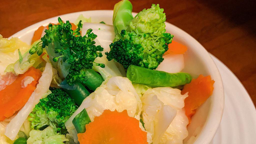 Steamed Vegetables · Broccoli, Carrot, String Been, Napa Cabbage