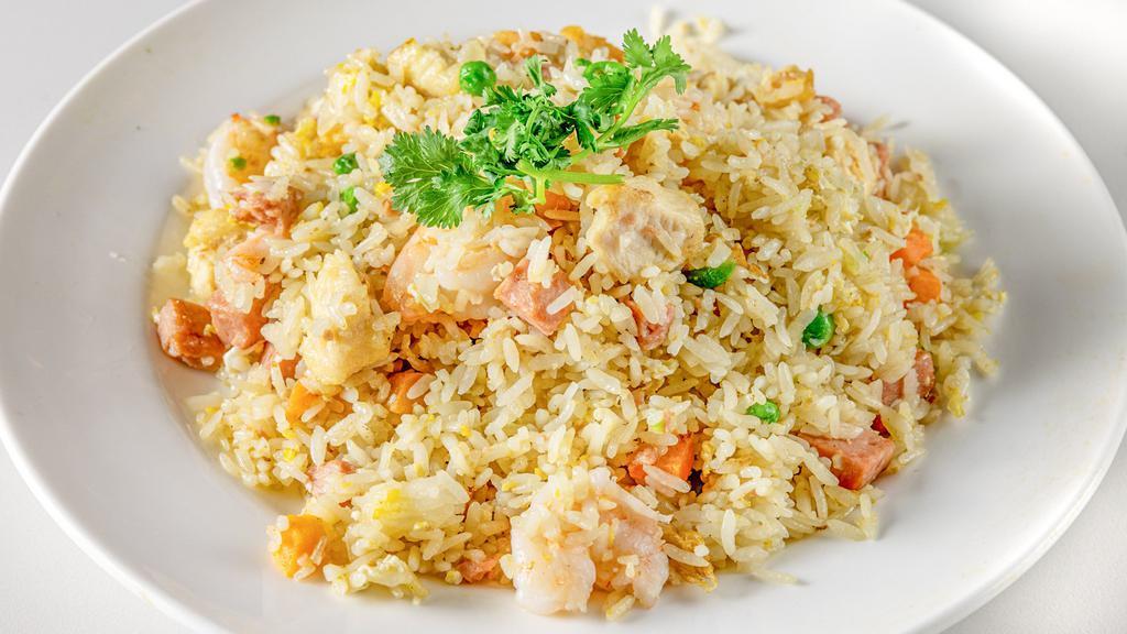 Yangzhou Fried Rice With Shrimp, Chicken & Spam · 