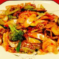 Happy Family Dinner · Shrimp, crab meat, lobster, roast pork, beef, chicken, blended with a selection of vegetable...