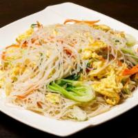 米粉 Rice Noodle Gf · Not spicy. Stir-fried egg noodles with onions, scallions, carrots and cabbage. GF