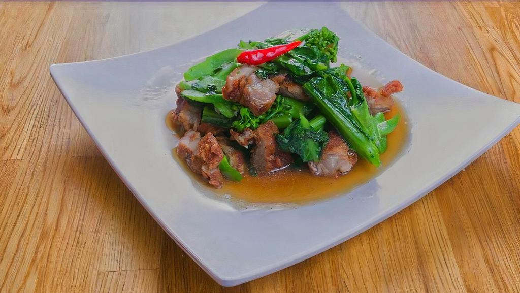 Kana Hmoo Krob · Chinese broccoli and crispy pork belly.