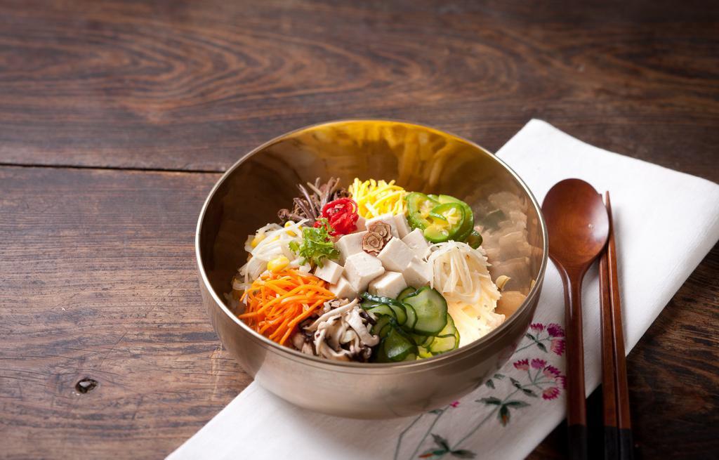 Bibimbap · Rice with mixed vegetables and beef. Vegetarian can be requested. (비빔밥)