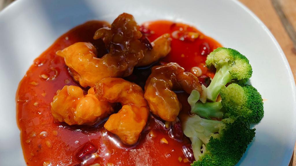 General Tso' S Jumbo Shrimps · fried prawns w. sweet sour spicy General Tso's sauce and a few steamed broccoli