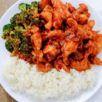 Lc14. General Tso'S Chicken Combo · Hot and spicy. Served with pork fried rice and egg roll or soda.