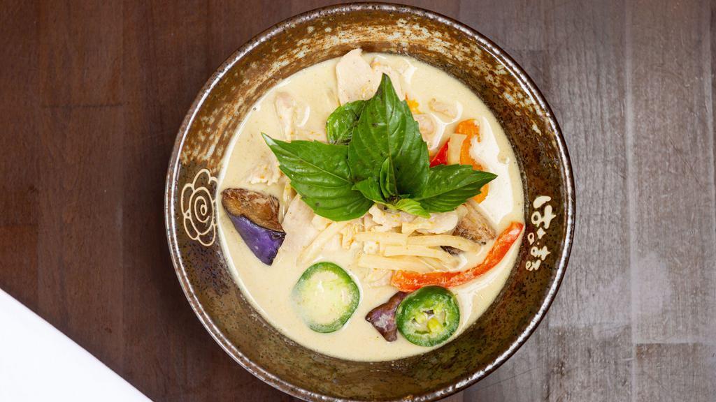 C1 Green Curry · Bell peppers, long hot chilli, bamboo shoots, eggplant, basil leaves.