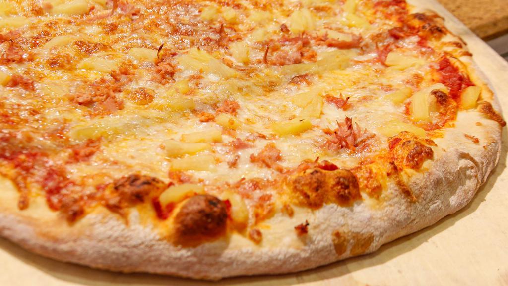 Large Hawaiian Pizza · Mozzarella Cheese, Pizza Sauce, Ham, Pineapple
