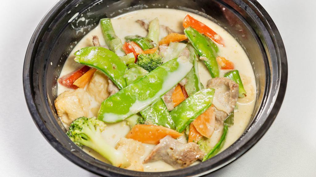  Green Curry(Lunch) · Spicy.Green curry with chicken or beef, eggplants, basil & coconut milk