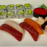 Sushi Regular (7 Pc) · 7 pcs Sushi and California roll.