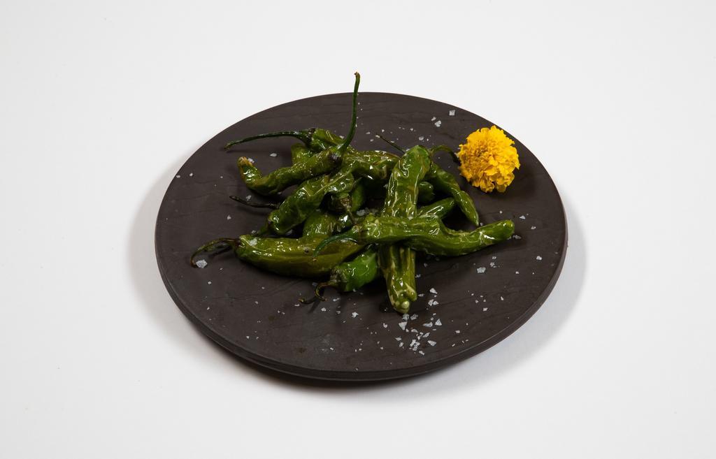 Shishito Su-Age · Lightly deep-fried shishito peppers topped with roasted Japanese sea salt