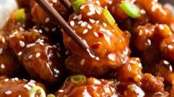 General Tso'S Chickens Lunch · Spicy. Served with miso soup or salad and rice.