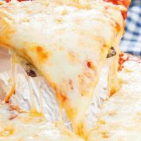 White Pie · Mozzarella cheese ,garlic, oregano and oil