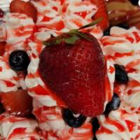 Verry Berry Bubble Waffle  · Ice Cream ★ Whipped Cream ★ Strawberries ★ Blueberries ★ Strawberry Sauce