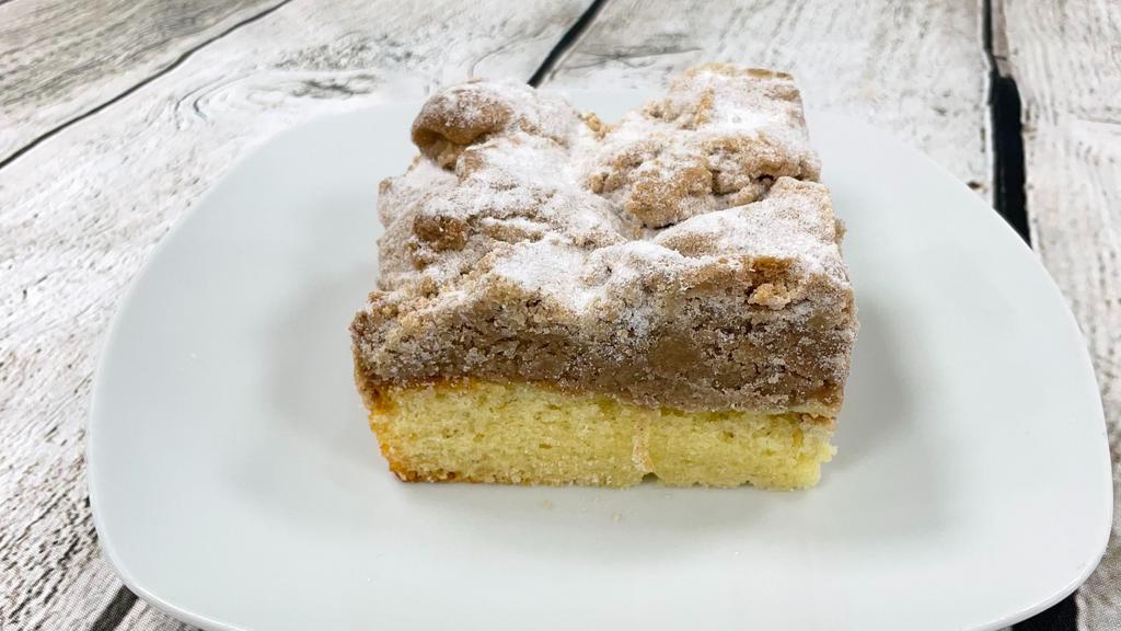 Crumb Cake · Cake with sweet crumb topping
