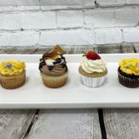 6 Pack Cupcakes (Mix & Match How You Like) · 6 Premium Cupcakes - any combination of cupcakes from the cupcake menu. (design & decoration...