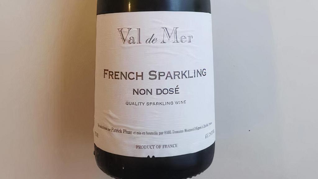 Val De Mer, Sparkling · bright, balanced, & slightly creamy with lemon herbal notes