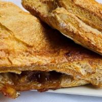 Panuelos De Manzana - Apple Puff Pastry · Similar to an caramelized Apple Puff Pastry Tart, but made to look like an apple slice being...