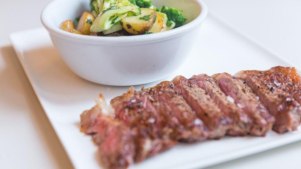 Pino’S Meat Shell Steak “Tagliata” With Broccoli & Roasted Potatoes, Barolo Sauce · 