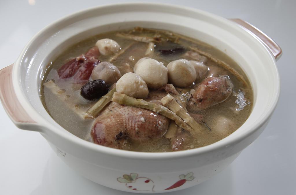 Shanghai Style Duck Soup · For up to 4 people