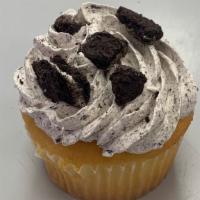 Vanilla Cupcake With Oreo · Vanilla cupcake with cookies and cream buttercream