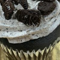 Chocolate Cupcake With Chocolate · Chocolate cupcake with chocolate buttercream