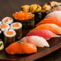 Box E (Omakase) · 10 pieces of sushi (madai, king salmon, hamachi, uni, tasmanian trout, tuna, arctic char, to...