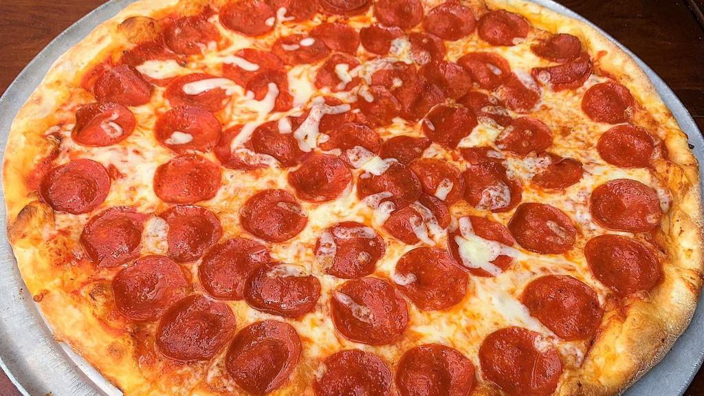 Pepperoni Pizza · 18 inch