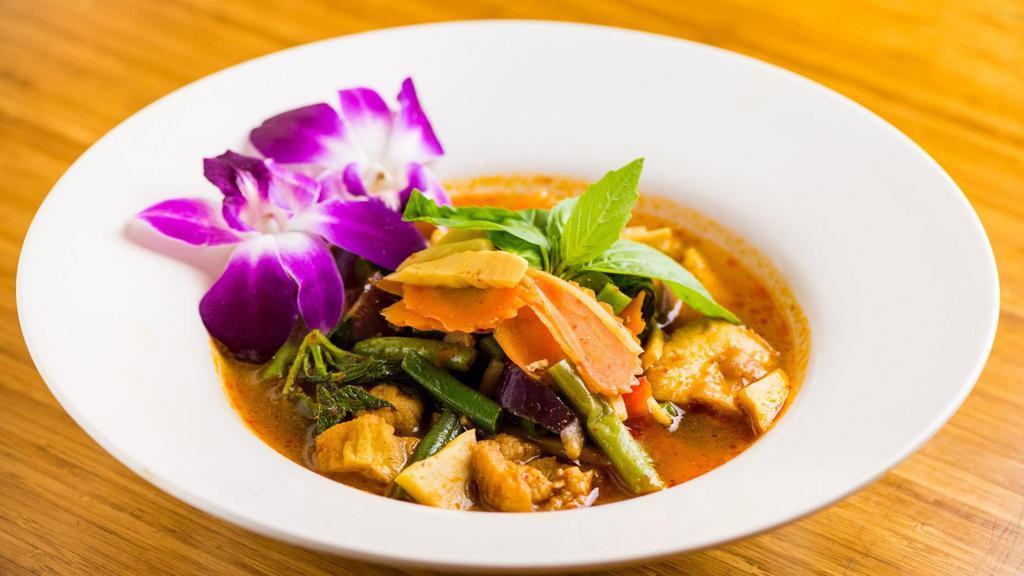 Jungle Curry · Fried tofu, string beans, onion, mushroom bell peppers in kang PA curry paste.