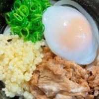 -16. Nikutamaten Udon · Udon soup, Beef, Soft boiled egg, Tenkasu