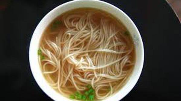 C-5 Noodle Soup (清湯面) · Savory light broth with noodles.