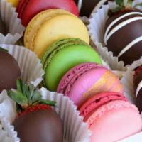 Special Organic 3 Belgian Chocolate Covered Strawberries And 3 French Macarons · This Bundle includes 3 Chocolate Covered Strawberries and 3 Organic Macarons, it's a great m...