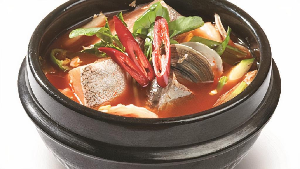 Daegu Jiri · Codfish and vegetable stew.