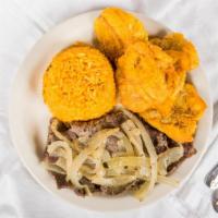 Sirloin Steak · Bistec encebollado. Smothered in onions.
