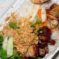 Spring Roll & Grilled Shrimp On Rice Vermicelli · 