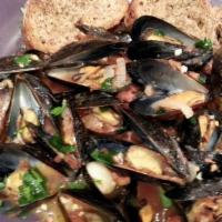 Zuppa Di Mussels · Served with sweet or hot marinara sauce